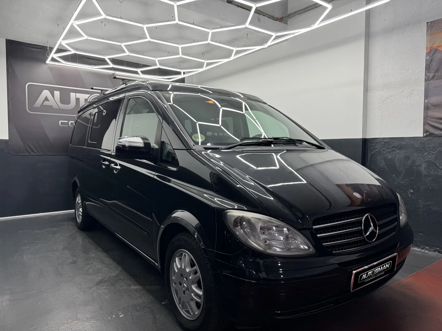 MERCEDES-BENZ Viano 2.2 CDI 4matic Fun Larga 2009 Diésel Negro - Interior